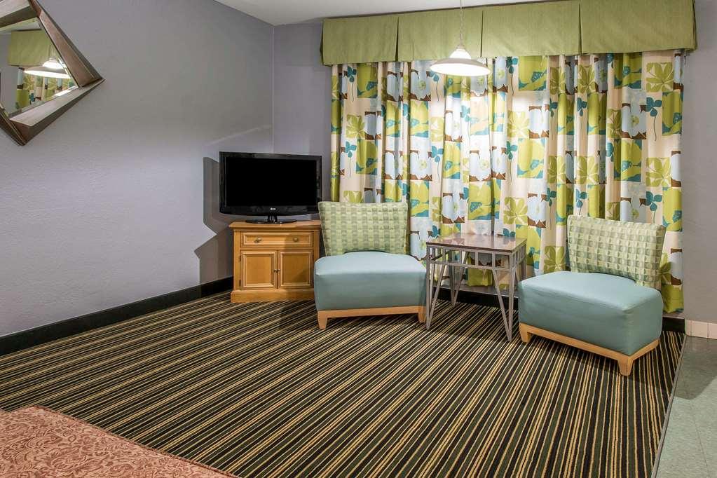Rodeway Inn & Suites Winter Haven Chain Of Lakes Pokoj fotografie
