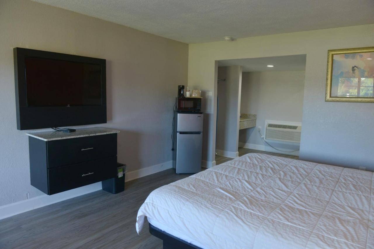 Rodeway Inn & Suites Winter Haven Chain Of Lakes Exteriér fotografie